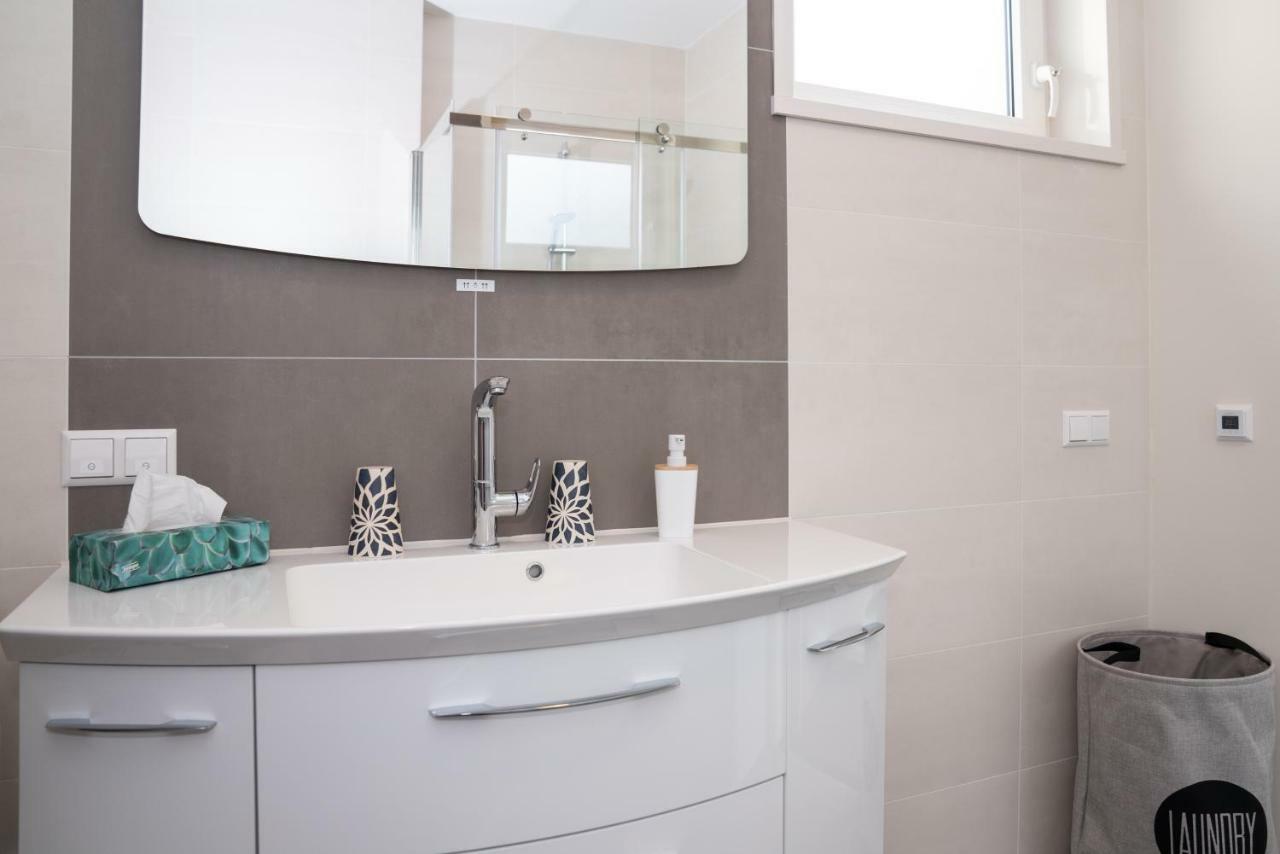 Santvort Luxury Apartment With Private Parking Зандворт Екстер'єр фото